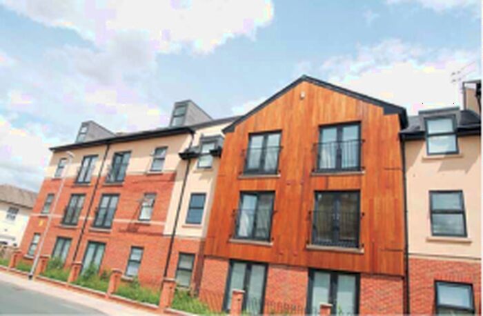 2 Bedroom Flat To Rent In Athlone Grove, Leeds, West Yorkshire, LS12