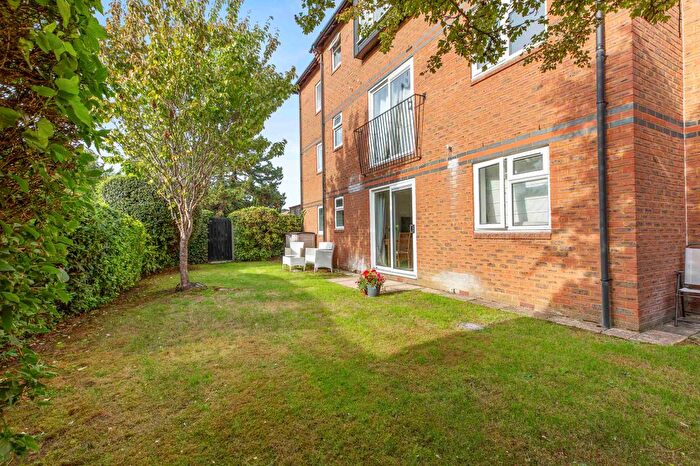 2 Bedroom Flat For Sale In Alfred Davis Court, Wethered Road, Marlow, Buckinghamshire, SL7