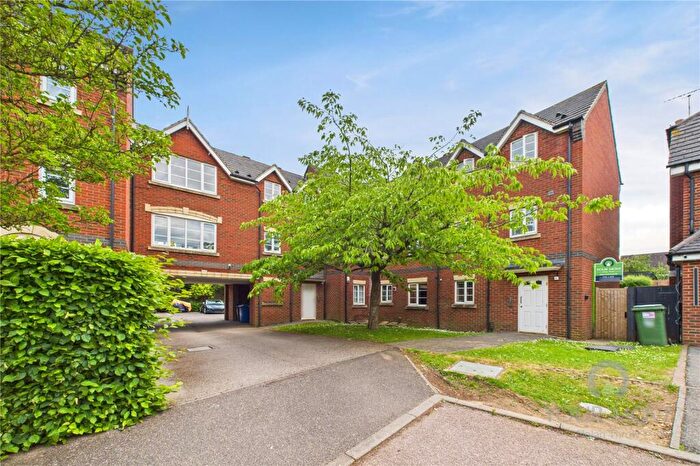 2 Bedroom Flat To Rent In Clover Field, Grange Park, Northampton, NN4