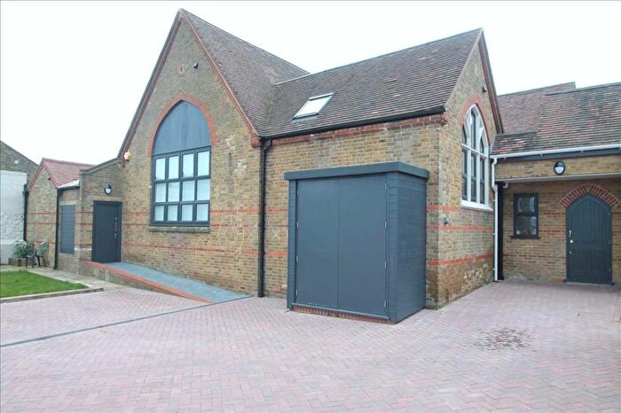 1 Bedroom Flat To Rent In Melville Road, Maidstone, Kent, ME15