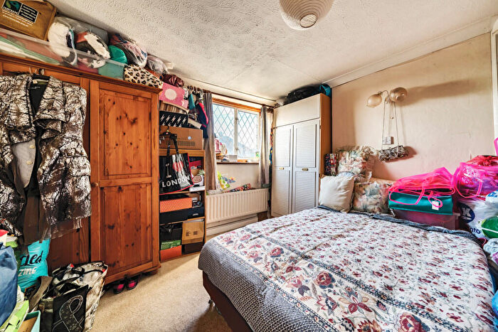 3 Bedroom End Of Terrace House For Sale In Alers Road, Bexleyheath, Kent, DA6