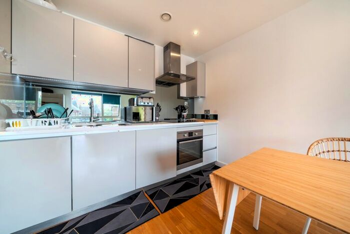 Apartment To Rent In Ockham Building, Bermondsey, SE16