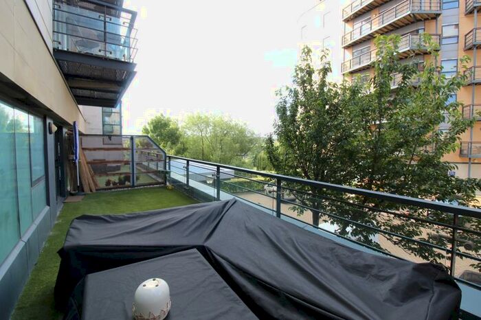 2 Bedroom Apartment To Rent In Whitehall Waterfront, Riverside Way., LS1