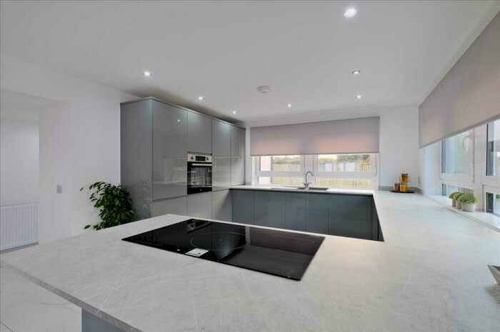 5 Bedroom Detached House For Sale In Willow Lodge, Larkhall, ML9