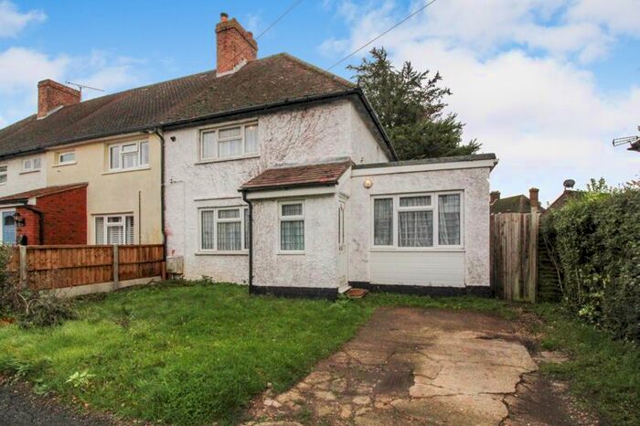 3 Bedroom End Of Terrace House For Sale In Mill Way, Breachwood Green, Hitchin, SG4