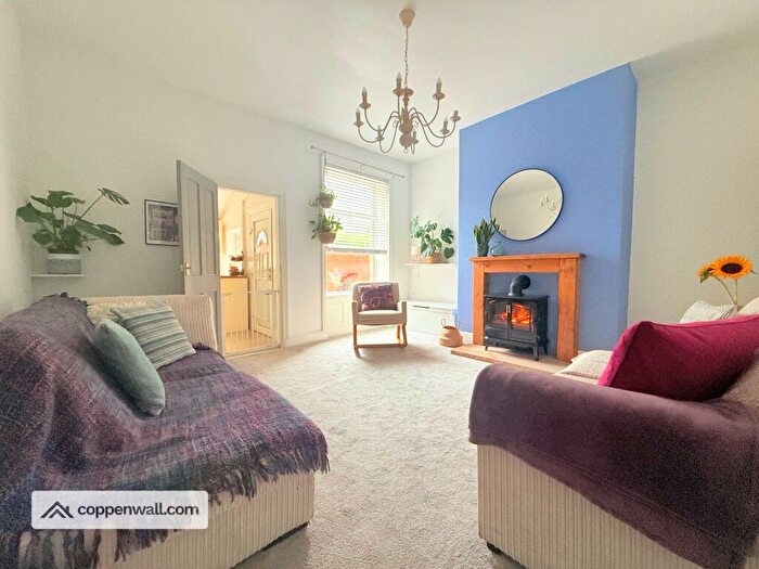 2 Bedroom Terraced House For Sale In Hud Hey Road, Haslingden, Rossendale, BB4