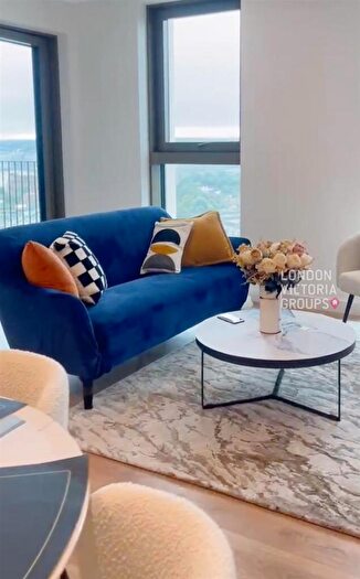 1 Bedroom Apartment To Rent In One Thames Quay, Marsh Wall, London, E14