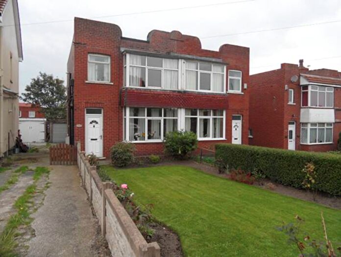 3 Bedroom Semi-Detached House To Rent In Rotherham Road, Barnsley, S71