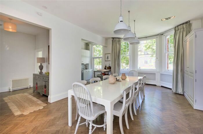 2 Bedroom Flat To Rent In Bassett Road, Ladbroke Grove, London, W10