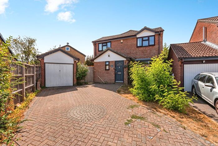 3 Bedroom Detached House For Sale In Adur Close, West End, Southampton, Hampshire, SO18