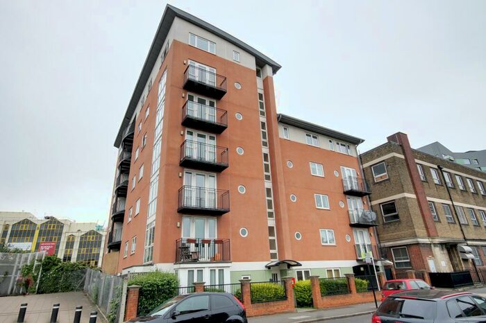 2 Bedroom Flat To Rent In Jupp Road, Stratford, London, E15