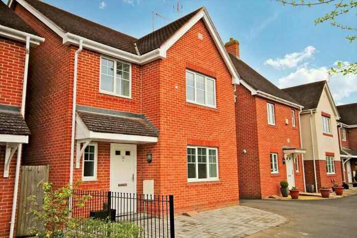 4 Bedroom Detached House To Rent In Turbary Road, Elvetham Heath, GU51
