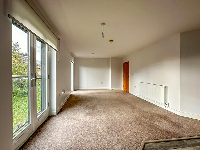 2 Bedroom Apartment To Rent In Hudson Close, Cambridge, CB2