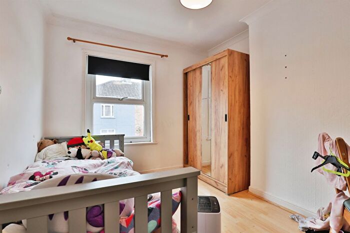 3 Bedroom Terraced House For Sale In Victoria Place, Bournemouth, BH1