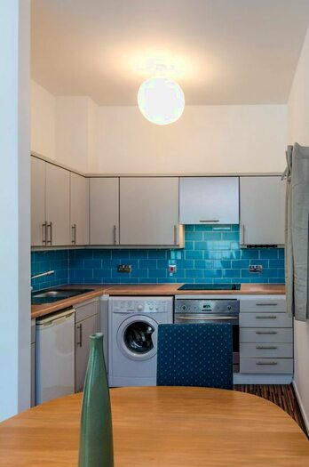 Studio To Rent In Northey Street, Limehouse, London, E14