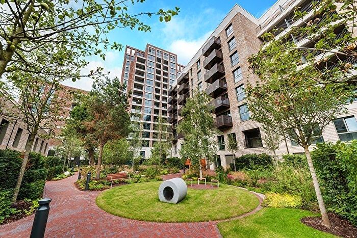 3 Bedroom Flat To Rent In South Gardens, Elephant Park, Elephant Amp; Castle, SE17