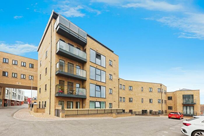 2 Bedroom Flat For Sale In Millers Hill, Ramsgate, Kent, CT11