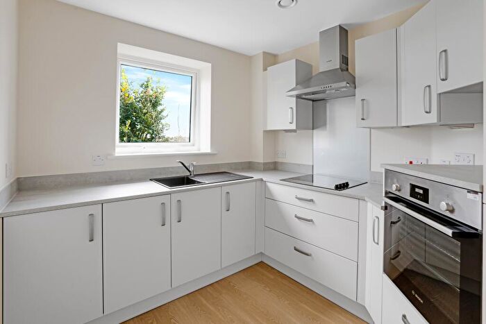 1 Bedroom Retirement Property To Rent In Exeter Road, Topsham, Devon, EX3