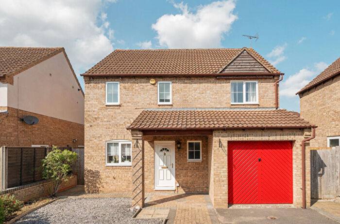 3 Bedroom Detached House For Sale In Lapwing Close, Northway, Tewkesbury, GL20