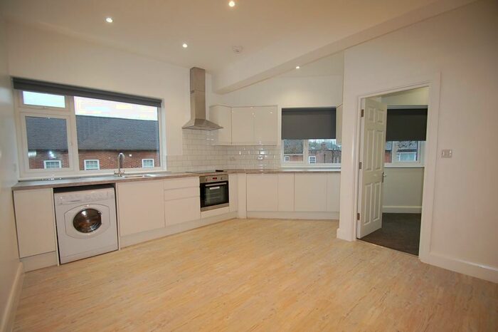 2 Bedroom Apartment To Rent In The Broadway, Market Place, Chalfont St. Peter, Buckinghamshire, SL9