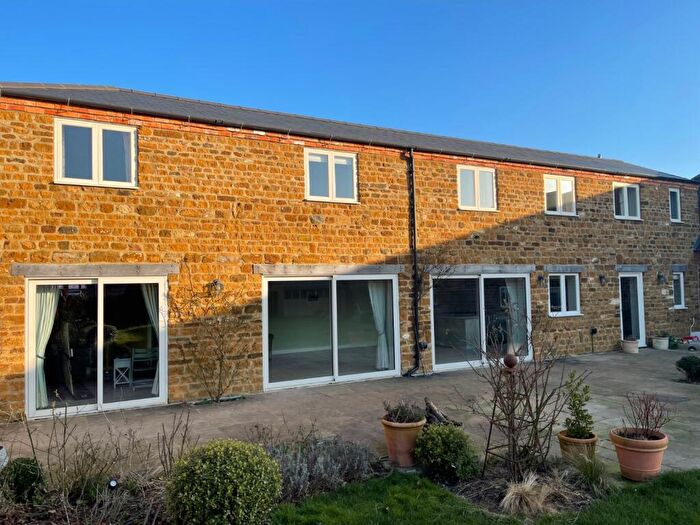 3 Bedroom Detached House To Rent In Charwelton Road, Preston Capes, Daventry, Northamptonshire, NN11