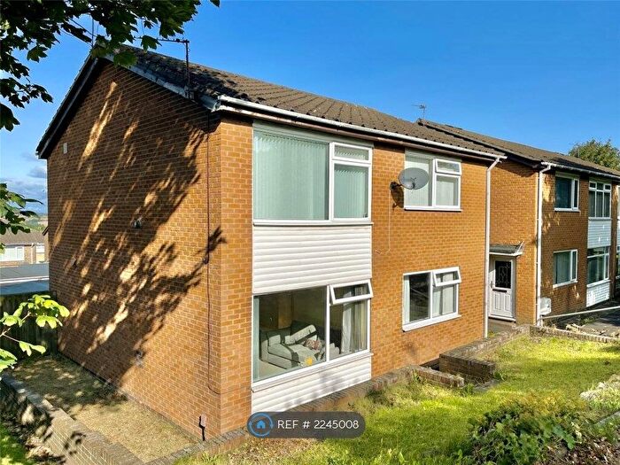 2 Bedroom Flat To Rent In Leasyde Walk, Whickham, Newcastle Upon Tyne, NE16