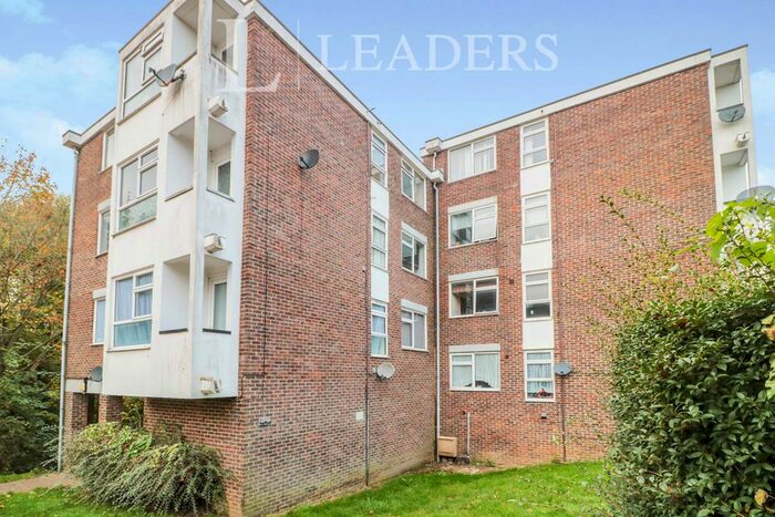 2 Bedroom Flat To Rent In Willowfield, Harlow, CM18