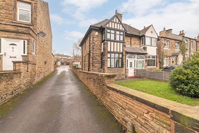 2 Bedroom Semi Detached House For Sale In Ashbrow Road, Huddersfield, HD2