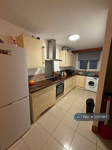 3 Bedroom Flat To Rent In Riverside, London, SE6