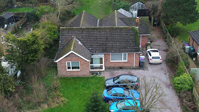 4 Bedroom Detached Bungalow For Sale In Main Road, Alford, LN13