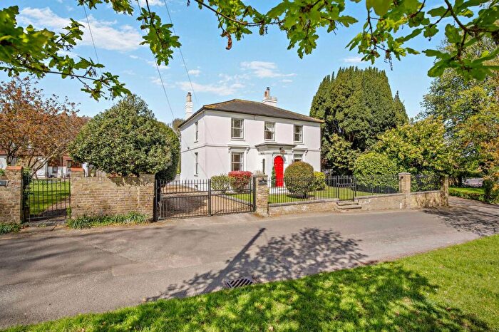 5 Bedroom Detached House For Sale In Melliker Lane, Meopham, Kent, DA13