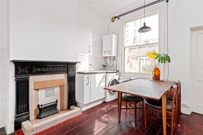 3 Bedroom Duplex To Rent In Teesdale Street, London, E2