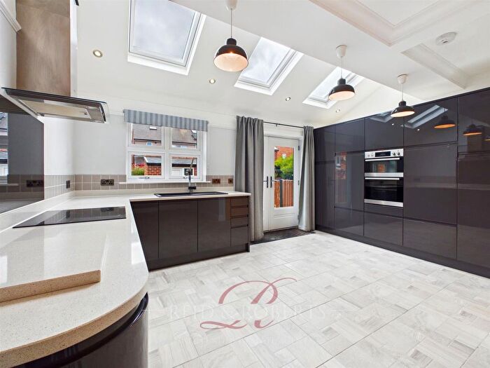3 Bedroom Detached House For Sale In Beechley Road, Wrexham, LL13