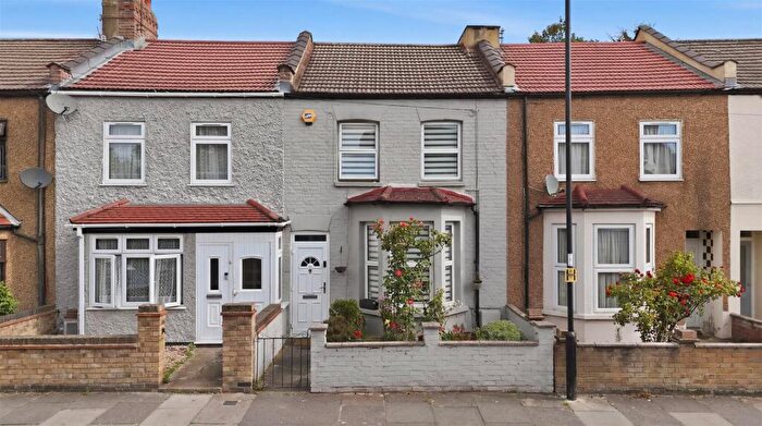3 Bedroom House For Sale In Connop Road, Enfield, EN3