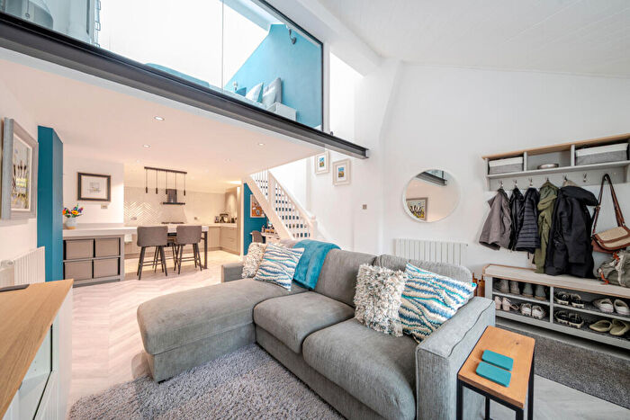 1 Bedroom Apartment For Sale In Rowanwood Avenue, Sidcup, DA15