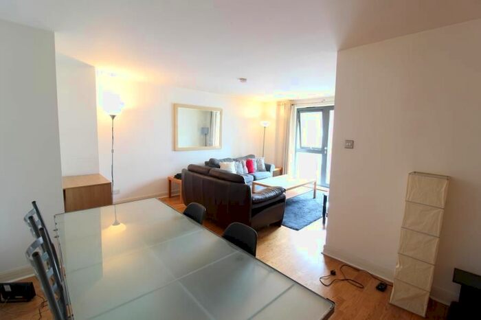 2 Bedroom Flat To Rent In Portland Place, Calverly Street, LS1