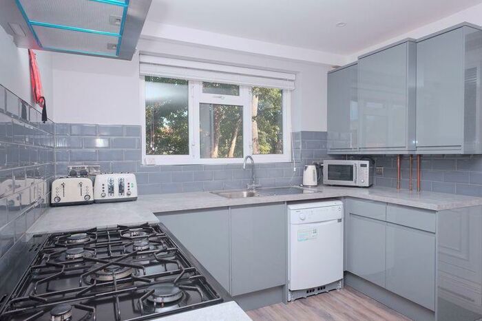 8 Bedroom Detached House To Rent In Auckland Drive, Brighton, BN2