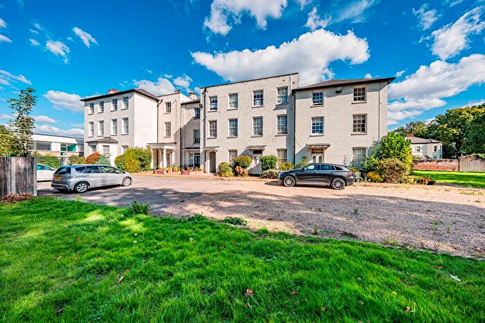 2 Bedroom Flat To Rent In Harlington Road, Uxbridge, UB8