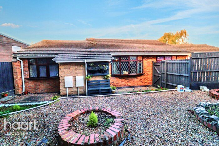 3 Bedroom Bungalow For Sale In Ainsdale Road, Leicester, LE3