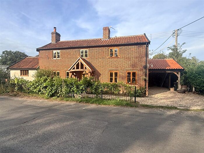 3 Bedroom Detached House For Sale In Fen Street, Old Buckenham, NR17