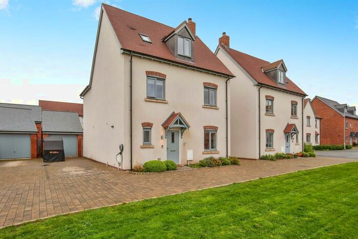 5 Bedroom Detached House For Sale In Garnstone Drive, Weobley, Hereford, HR4