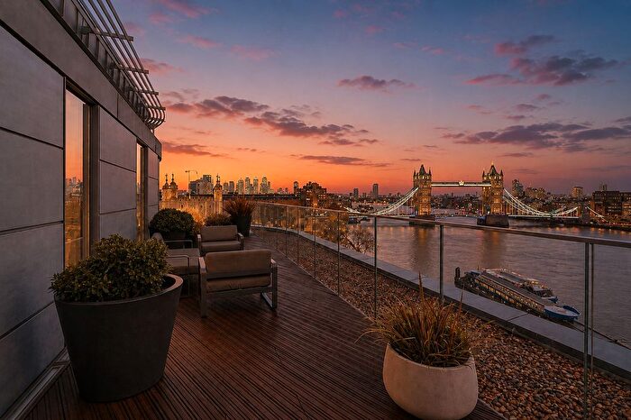4 Bedroom Flat To Rent In Lower Thames Street, London, EC3R
