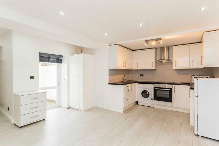 Studio To Rent In Tasso Road, London, W6