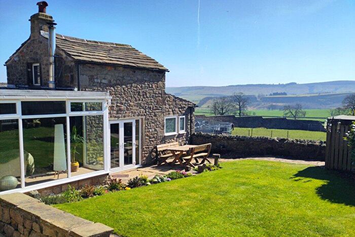 4 Bedroom Link Detached House For Sale In Barden Road, Eastby, BD23