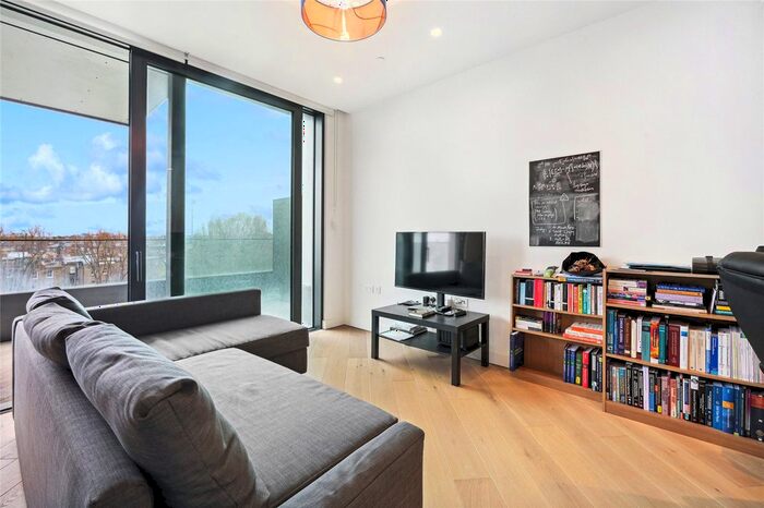 1 Bedroom Flat To Rent In Wood Crescent, Television Centre, White City, London, W12