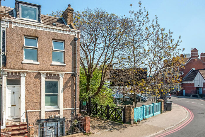 1 Bedroom Flat To Rent In Lee High Road, London, SE12