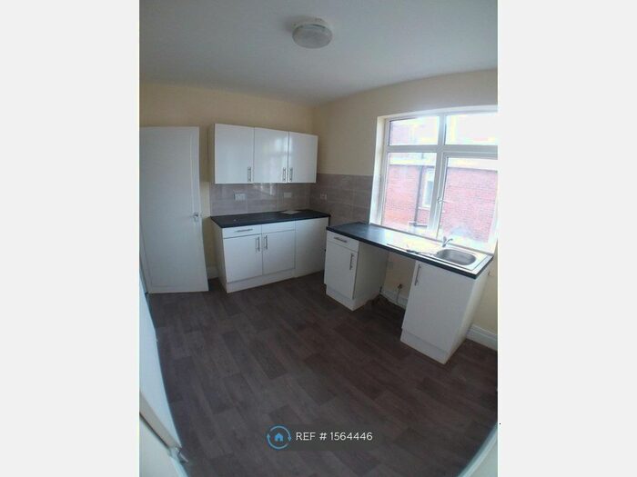 2 Bedroom Flat To Rent In Victoria Road, Gateshead, NE8