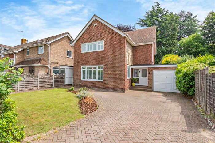 4 Bedroom Detached House For Sale In Bentlif Close, Maidstone, ME16