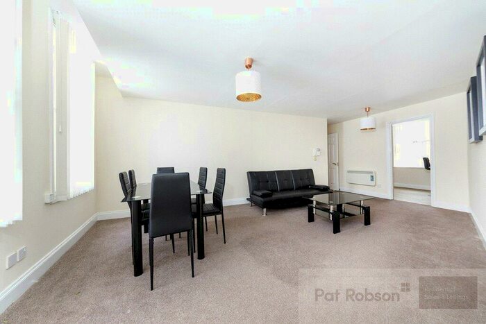 2 Bedroom Apartment To Rent In Quinns Building, - Pink Lane, Newcastle Upon Tyne, NE1