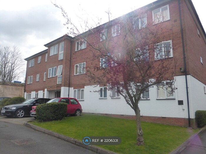 1 Bedroom Flat To Rent In Crunden Road, South Croydon, CR2